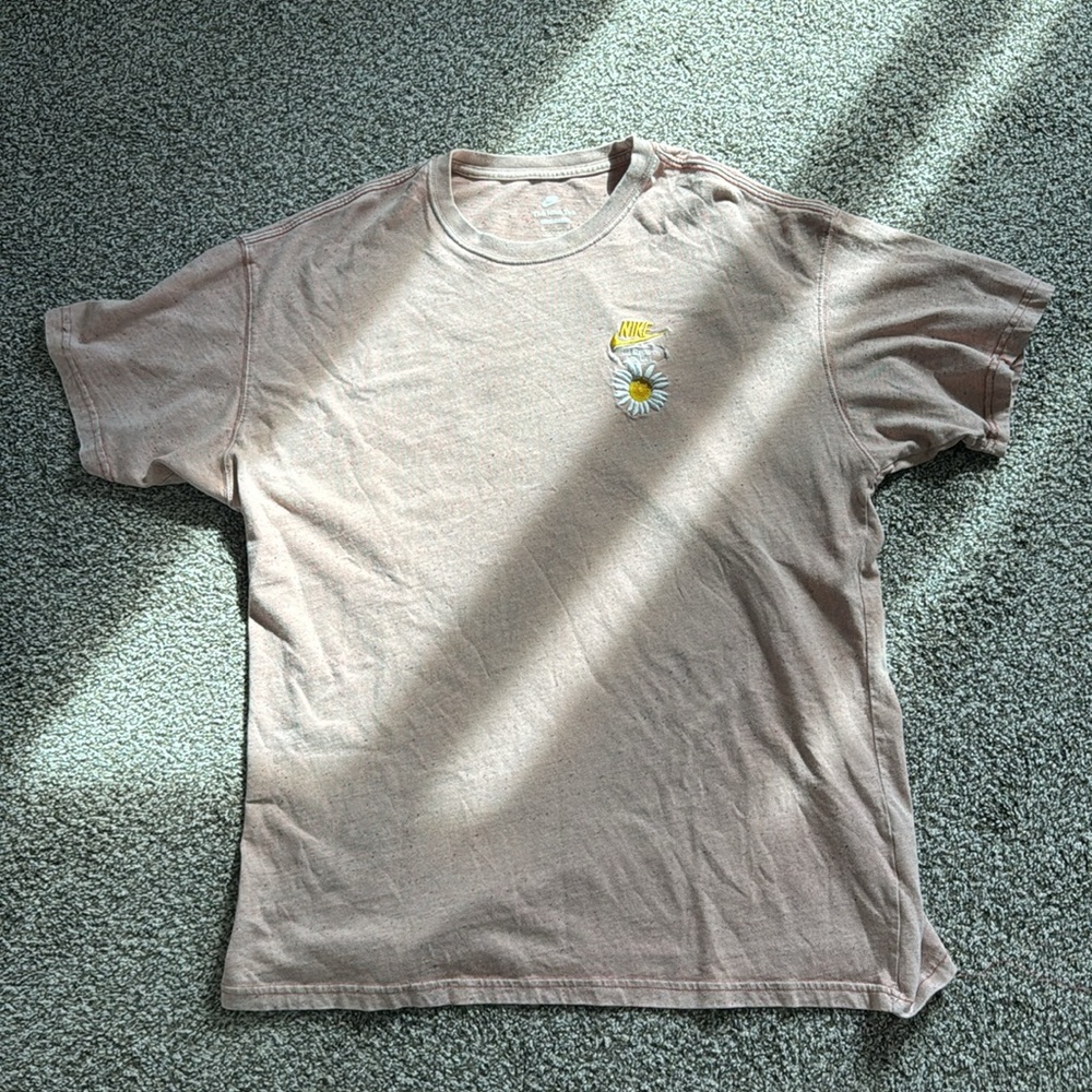 Men’s Nike shirt